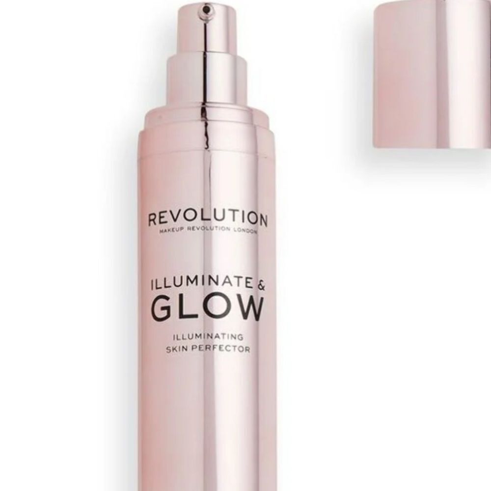 Revolution illuminate & Glow Foundation